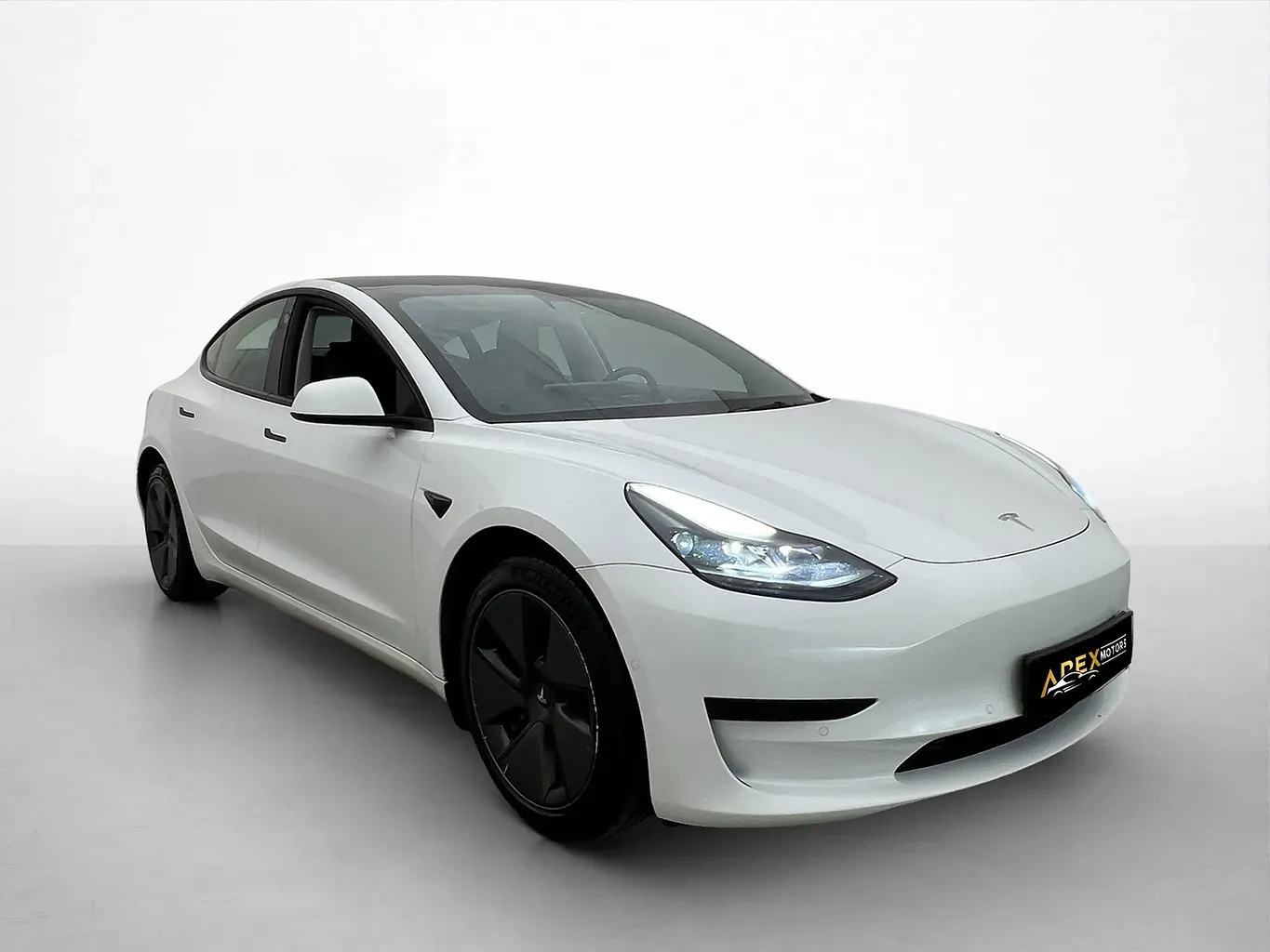 Tesla Model 3 Standard Range Plus 2021, alb
